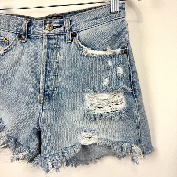 Abercrombie & Fitch Sz 0/25 DISTRESSED HIGH RISE 4" DENIM SHORTS RAW HEM COASTAL - Picture 4 of 14